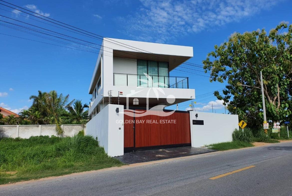 Private Pool Villa near Mabprachan Lake – East Pattaya