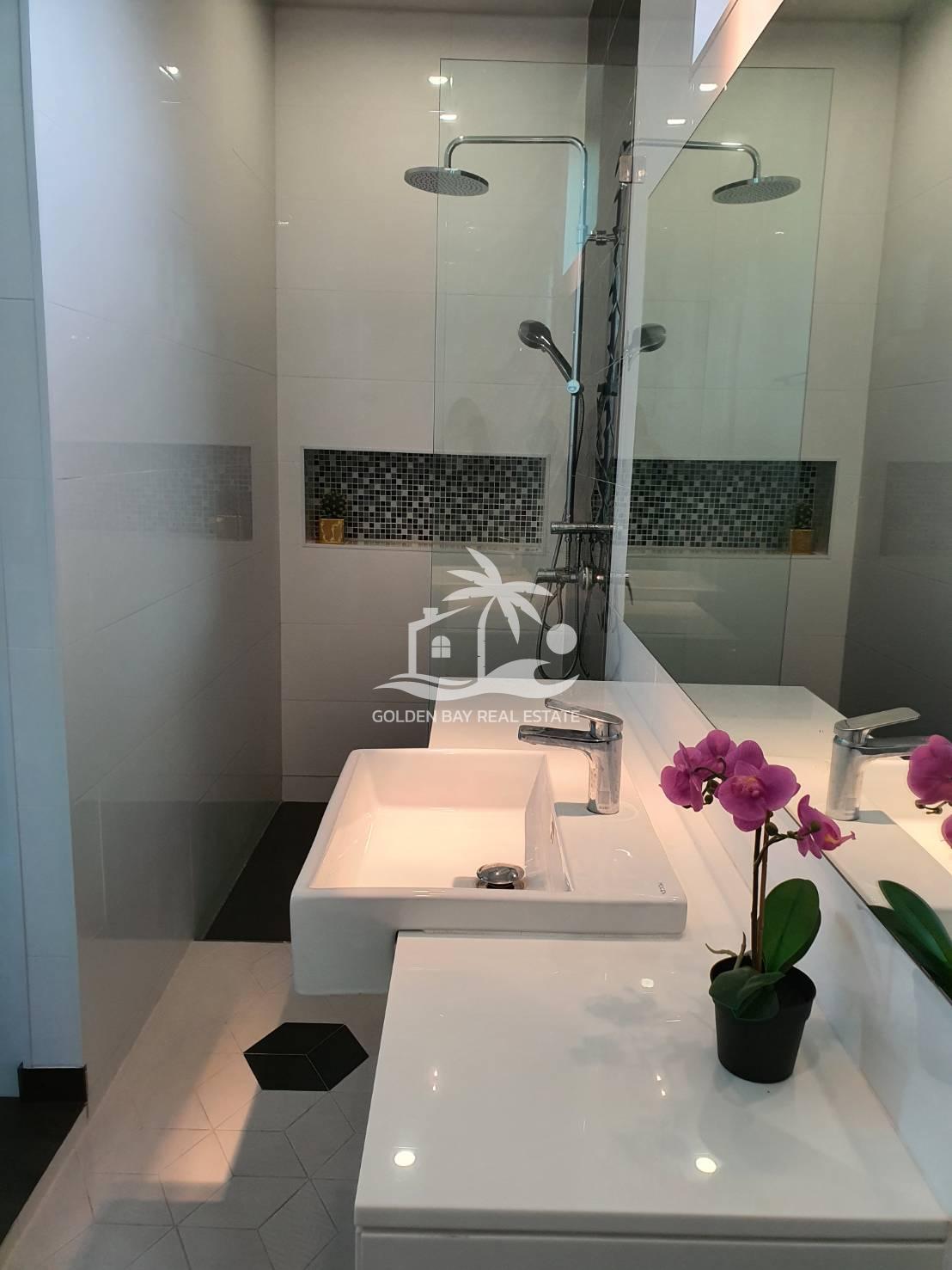 Private Pool Villa near Mabprachan Lake – East Pattaya